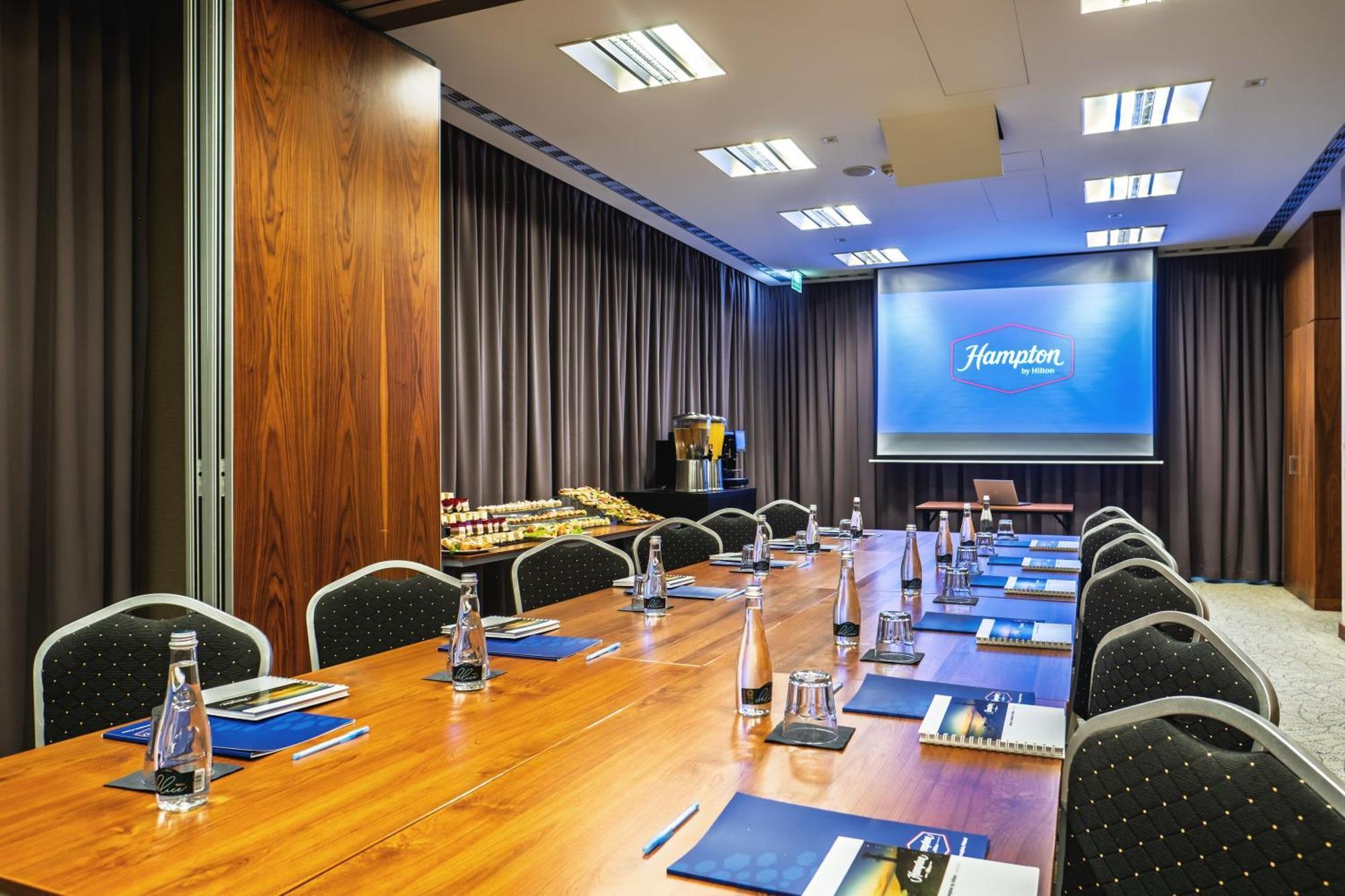 Hotel Hampton By Hilton
