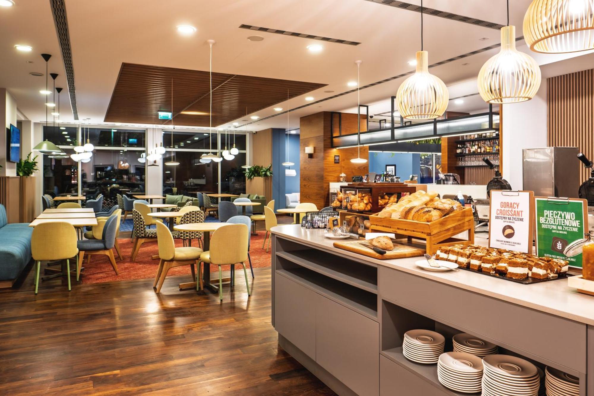 Hampton By Hilton 3*